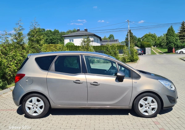 Opel Meriva cena 26900 przebieg: 185000, rok produkcji 2012 z Ruciane-Nida małe 172